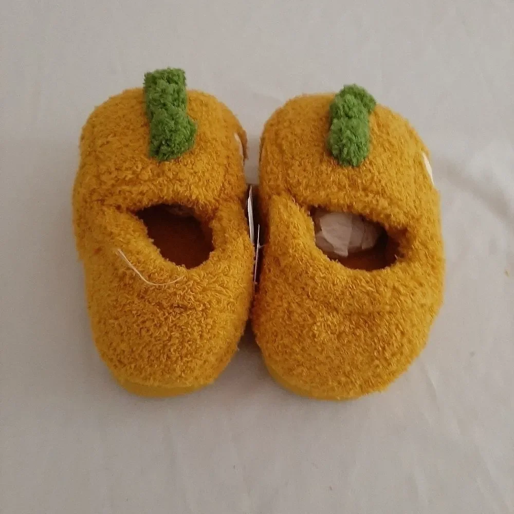 NWT Little Kids Medium 8-10 Animal Slippers